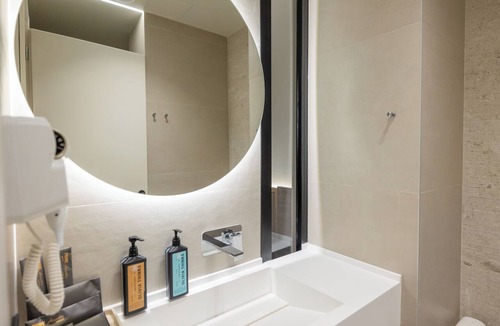 Vlore Hotel | Padma Hotel