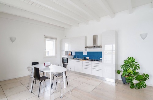 Albignasego Apartment | Padova Albignasego Apartment with terrace x7!