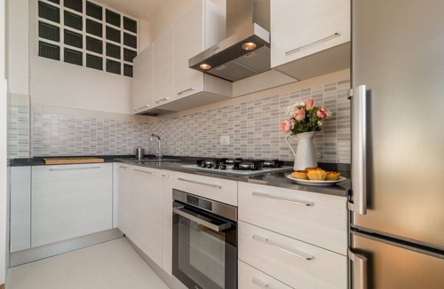 City Center Padova Apartment | PADOVA TOWER 13TH FLOOR CITY & HILLS VIEW LIBECCIO