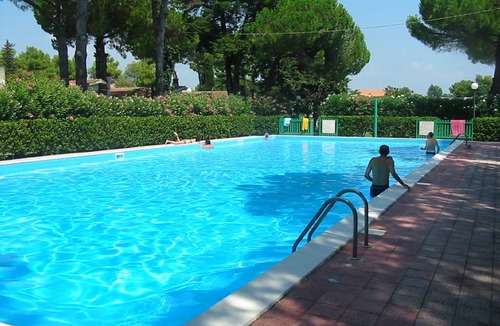 Laura Villa | Paestum sea; Villa in park with garden, condom pool open 1/6 -15/9