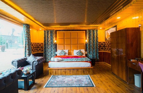 Laripora Hotel | Pahalgam Resort and Cottages