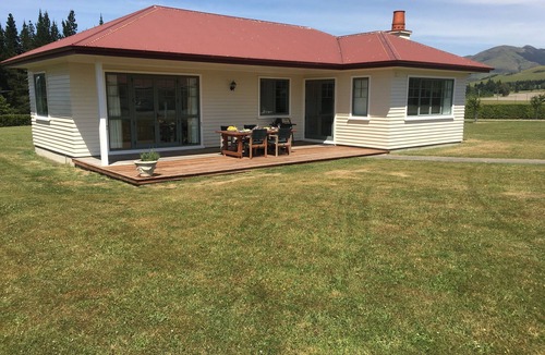 Culverden Cottage | Pahau Downs Farm B&B Stay