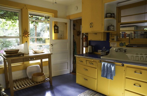 Mitchell Cottage | Painted Hills Vacation - Beautiful Oasis in High Desert of Eastern Oregon