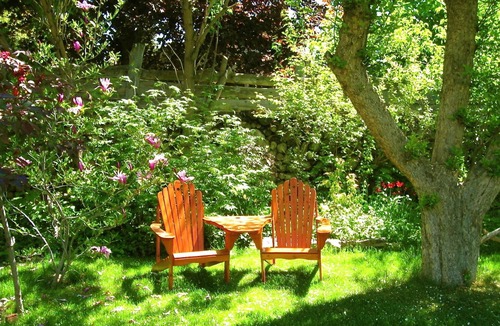 Mitchell Cottage | Painted Hills Vacation - Beautiful Oasis in High Desert of Eastern Oregon