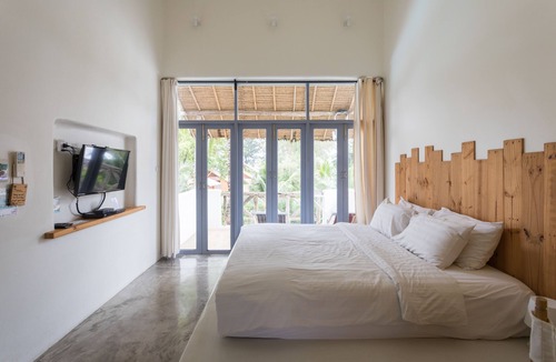Ko Chang Hostel | Pajamas Koh Chang