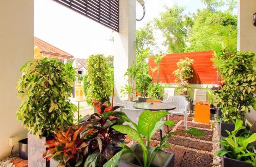 Lat Phrao Hotel | Pak-D Resort