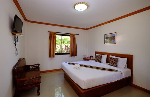 Phra Klang Thung Hotel | Paktraporn Resort