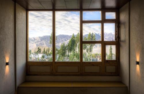Leh Hotel | Pal Hotel