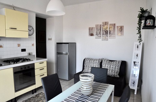 Lingotto Apartment | PalaAlpitour/Famous Sporting Event Stadium/Lingotto/Centro two-room apartment