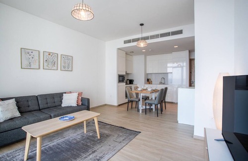 Dubai Apartment | Palace Residences - Modern One Bedroom
