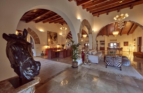 La Llotja-Born Hotel | Palacio Can Marqués by Puro