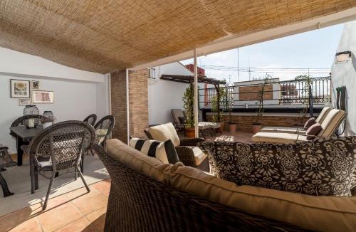 Barrio del Carmen Apartment | Palacio de Rojas by Moontels