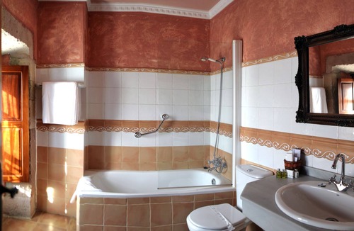 Treceno Hotel | Palacio Guevara
