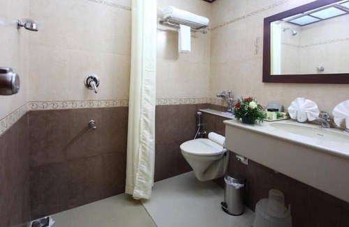 Ettumanoor Hotel | PALAKUNNEL RESIDENCY