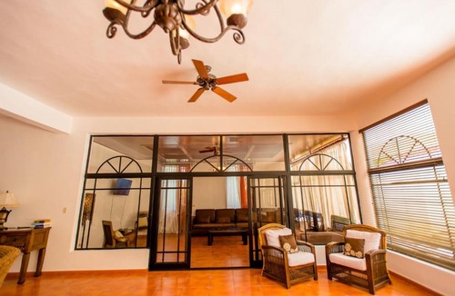 Juan Dolio Villa | PALATIAL METRO COUNTRY CLUB VILLA