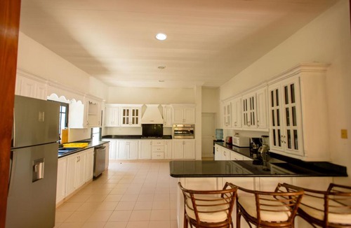 Juan Dolio Villa | PALATIAL METRO COUNTRY CLUB VILLA