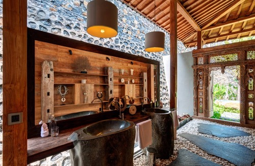Cempaga House | Palatial Wooden Villa, 4br, Lovina