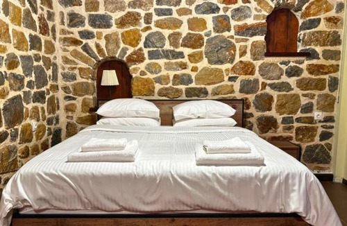 Alinda Apartment | Palatino Seafront Residence