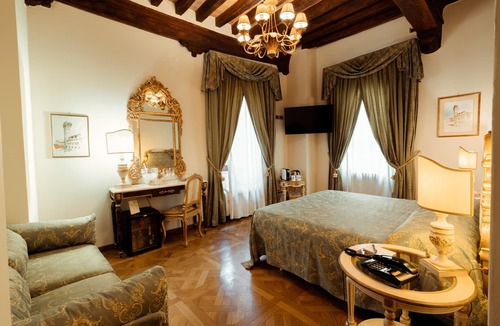 Lucca Historical Center Hotel | Palazzo Alexander Hotel