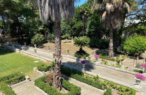 San Pietro in Lama Bed & Breakfast | Palazzo de Carlo e il parco dei 7 pozzi