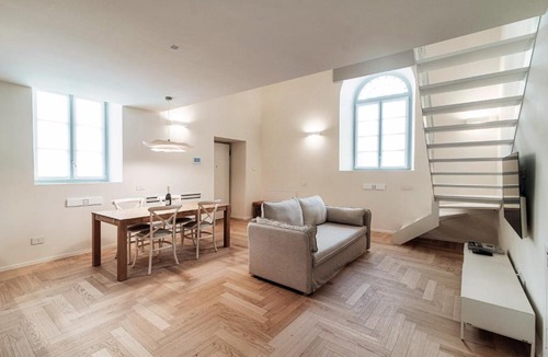 Como City Centre Apartment | Palazzo Diaz - Villa Valencia by "The House Of Travelers"
