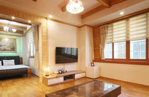 Gongsan-dong Hotel | Palgongsan Youth Hostel