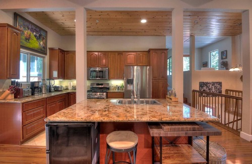 Alpine Meadows House | Palisades-Alpine Home w/Hot Tub