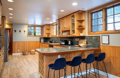 Olympic Valley Cabin | Palisades Cabin Retreat | Hot Tub A/C EV Views