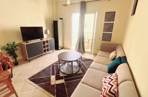 Sahl Hasheeh Apartment | Palm Beach Piazza Beachfront lovely Apartment