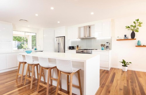 Forster House | Palm Breeze