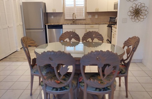 Bay Harbor Estates Condo | Palm manor