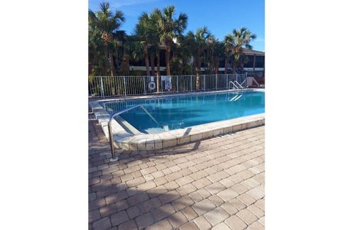 Bay Harbor Estates Condo | Palm manor