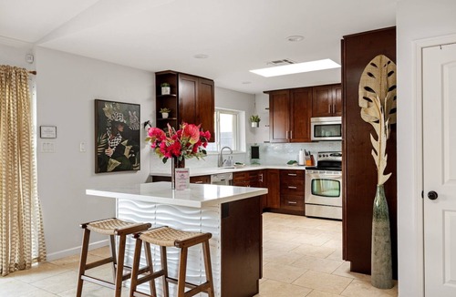 Scottsdale Estates Eight House | Palm Ritual Bachelorette, 5 min to Old Town, Karaoke + Glam Stations