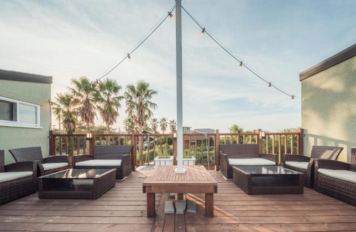 Aewol House | Palm Spa Pool Villa