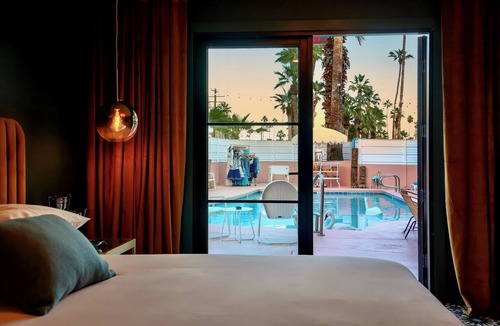 Tahquitz River Estates Hotel | Palm Springs' hottest new boutique hotel can be all yours. Sleeps up to 22 VIPs