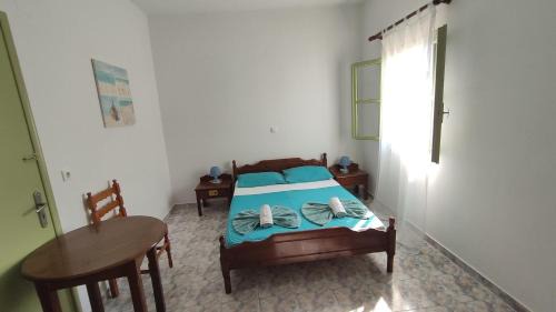 Perivolos Apartment | Palm Studios
