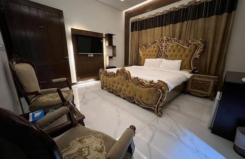 Lahore Hotel | Palm Tree Hotel & Suites