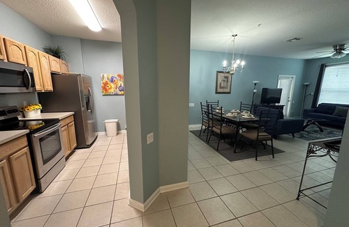 Windsor Hills Condo | Palm Tree Oasis 3 Bed Ground Floor Condo @ Windsor Hills close to Disney!