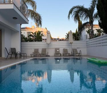 Pernera Villa | Palm Tree Villas