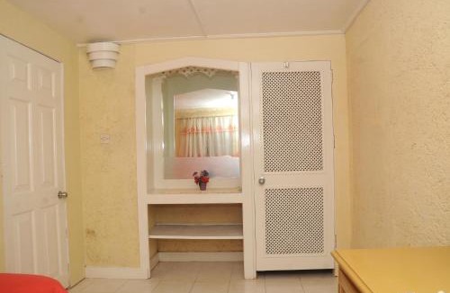 Rose Hill Apartment | Palm Tree Ville