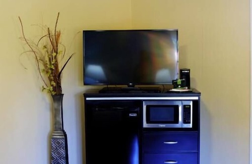Glendora Hotel | Palm Tropics Motel