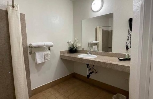 Glendora Hotel | Palm Tropics Motel