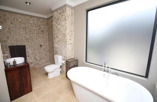 White River House | Palm View