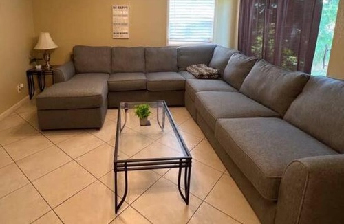 Southwest Apartment | Palm Wave Says - Cozy - 2 Jacuzzis - Quiet Street