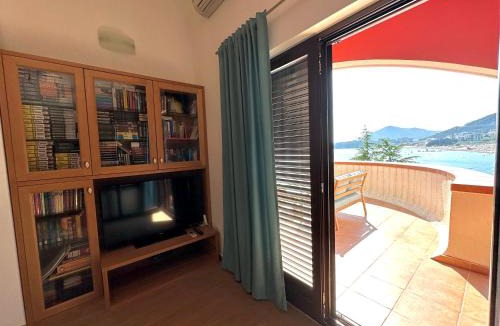 Rafajlovici Apartment | PalmOliva