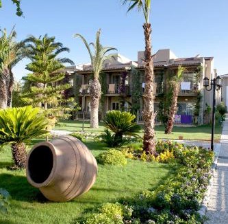 Side Resort | Paloma Oceana