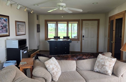 Morrisonville House | Palomino Spur Suite