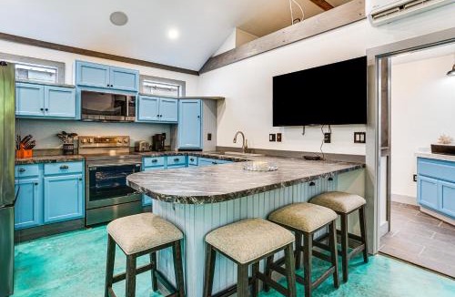 Glen Rose Apartment | Paluxy Riverfront Couple’s Studio on Over 2 Acres!