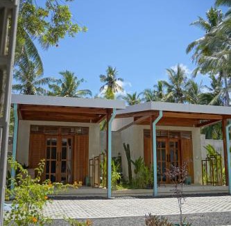 Batu Karas Hotel | Pam's Cabin Batukaras
