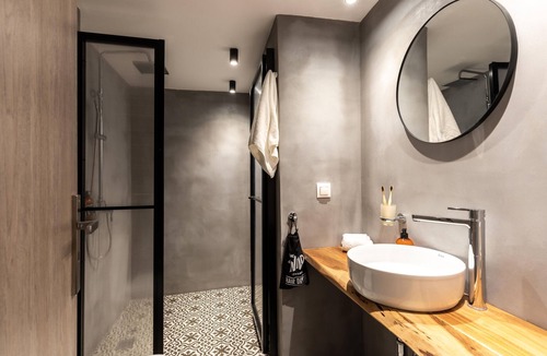 Mousio Hotel | PAME Wild